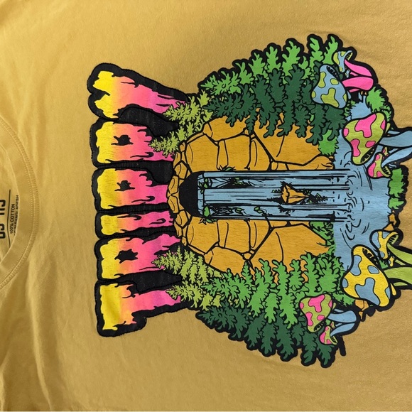 GS-115 Psychedelic Yellow 'Trippy' Graphic Tee - Picture 2 of 6